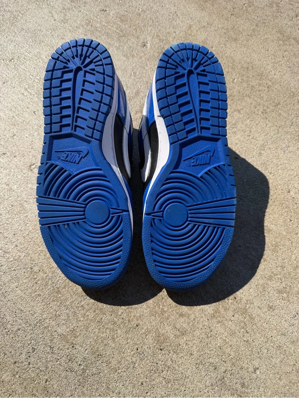 Nike classic low